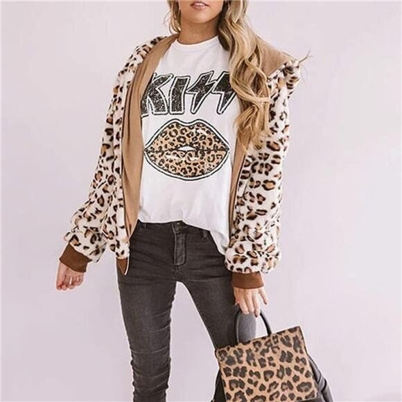 White KISS‎ Fitted Vintage Graphic Tee Rock Band Short Sleeve T-Shirts Top - Picture 4 of 6